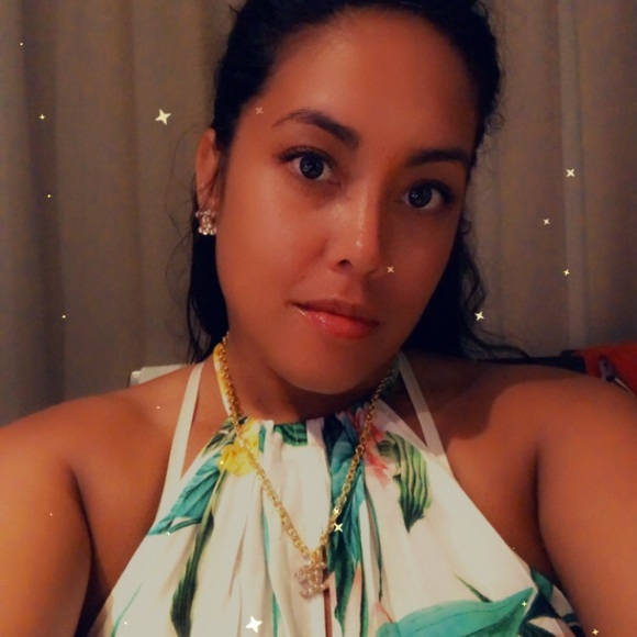 Meet your Posher, Sarah Marie - Picture 4 of 17